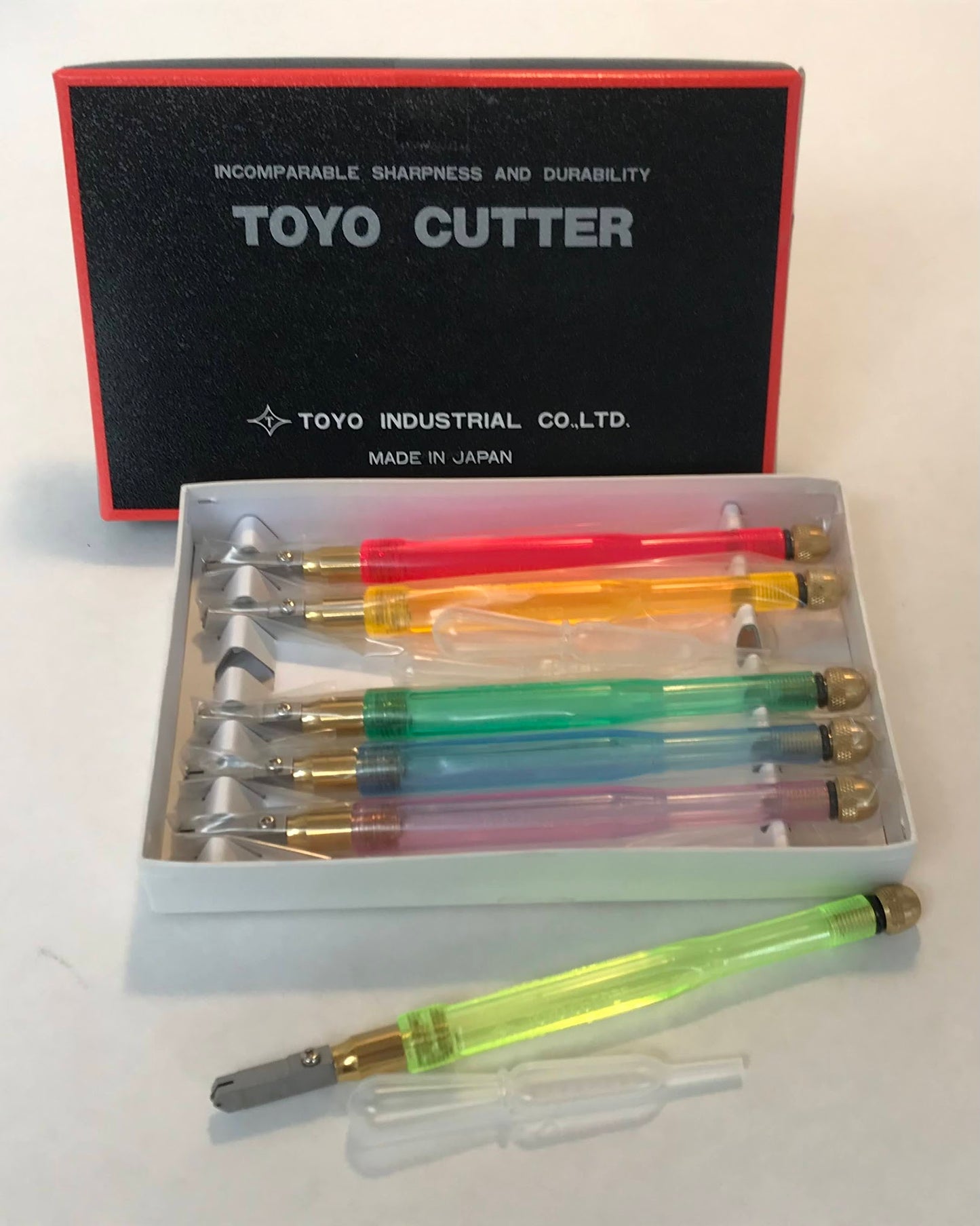 Toyo fluro comfort grip glass cutter